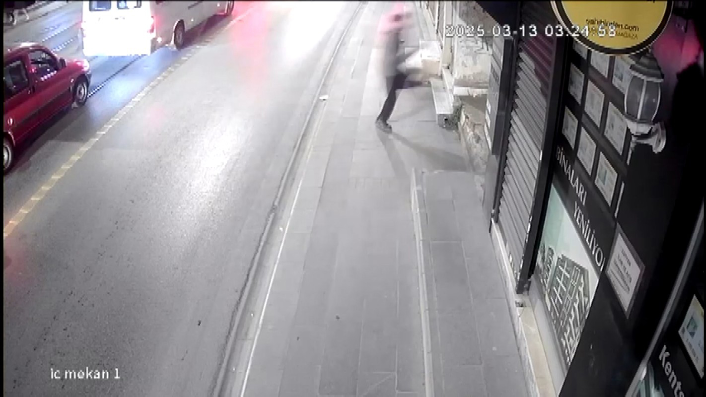 İstanbul- Güngören'de cinayet şüphelisi saklandığı bavulda yakalandı