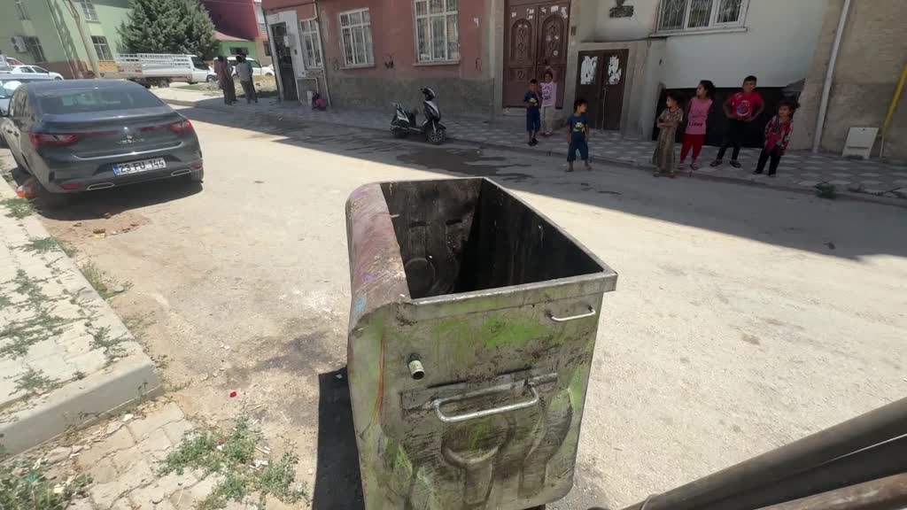 ELAZIĞ - Çöp konteynerinde yeni doğmuş bebek bulundu