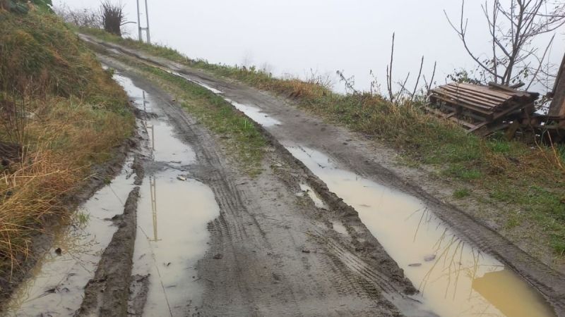 Trabzon’un Akçaabat İlçesinde Halk İsyanda: Yaylalara Yol Var, Mahalleye Yok!