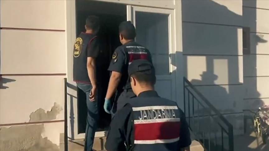 Suç örgütlerine yönelik operasyonlarda 74 şüpheli yakalandı