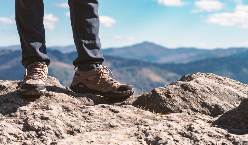 Şehirde Konfor, Doğada Performans: Salomon Ayakkabılarla Her Zemine Uyum Sağlayın