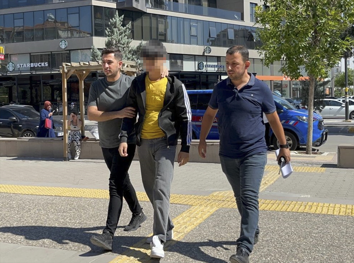 Aksaray'da tartıştığı ağabeyini bıçaklayarak öldüren şüpheli tutuklandı