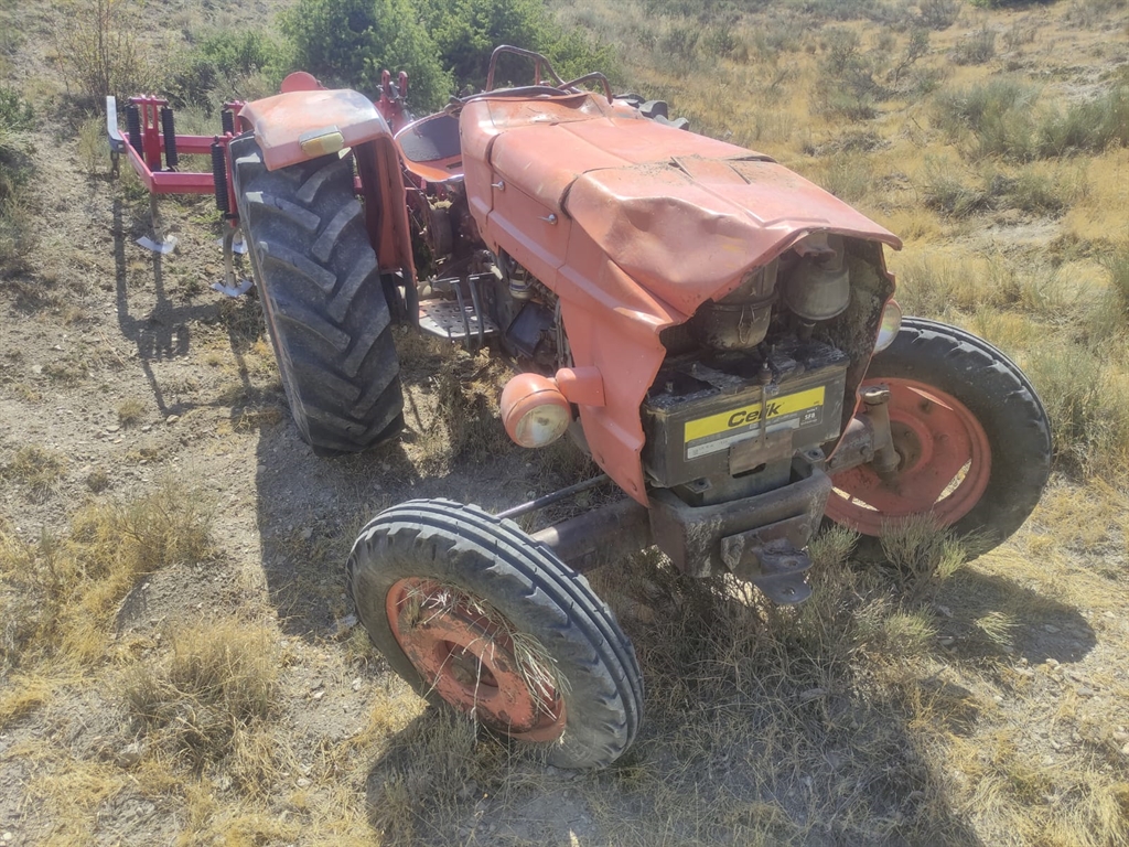 Ankara'da, devrilen traktörün sürücüsü öldü