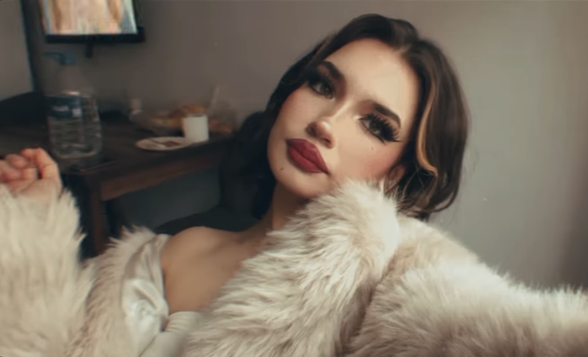 Aydında Üniversiteli Teslime, tabancayla başından vurulmuş halde orman yolunda ölü bulundu