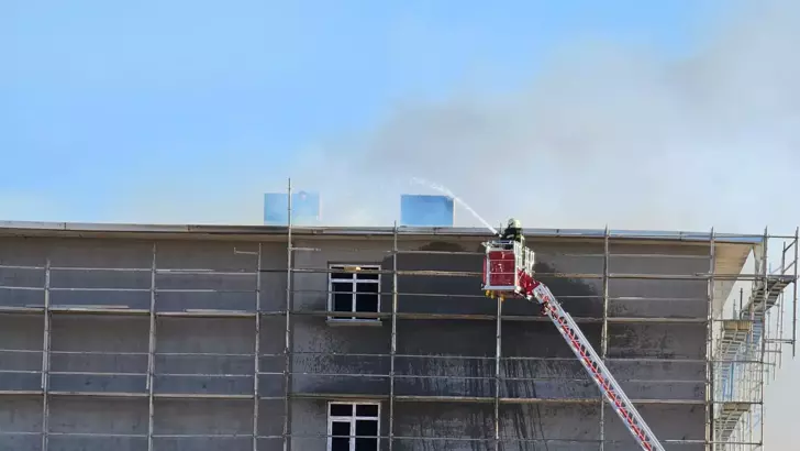 Konya- Yurt binası inşaatında yangın: 1 işçi mahsur kaldı