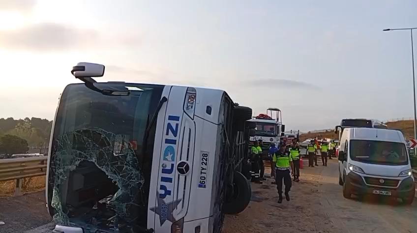 İstanbul - Kuzey Marmara Otoyolu'nda yolcu otobüsü devrildi: 3 ölü, 20 yaralı
