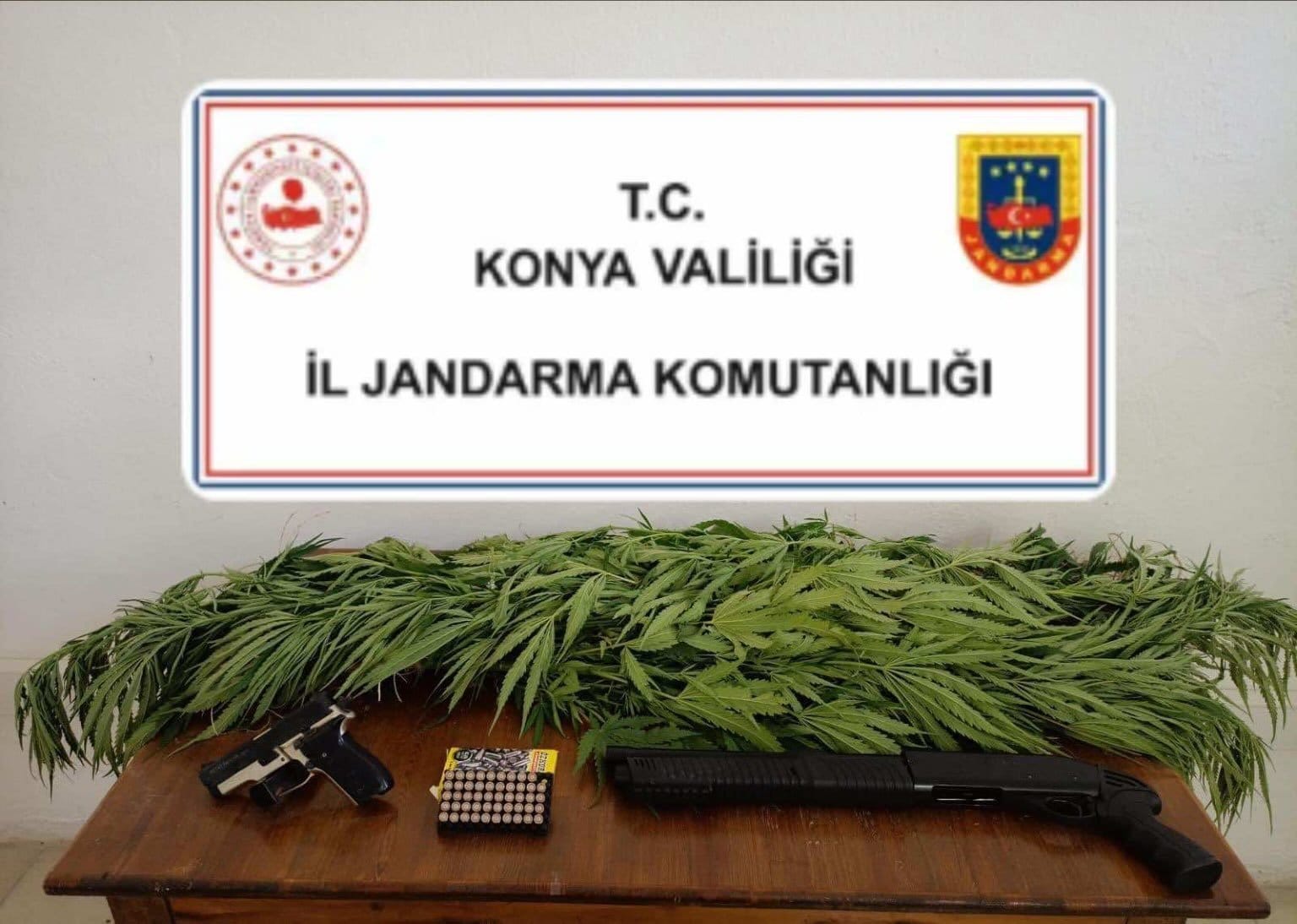 Konya Jandarmasından Kaçakçılık ve Uyuşturucuya Büyük Darbe