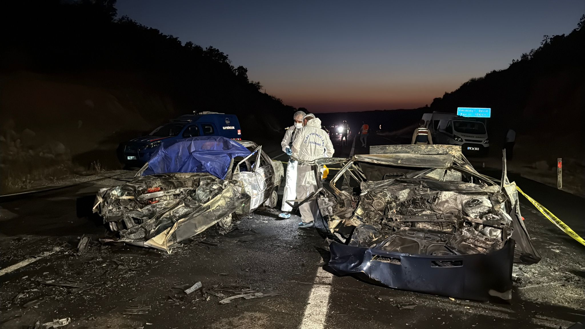 Karabük’te 2 otomobilin çarpıştığı kazada yangın çıktı; 3 ölü, 5 yaralı