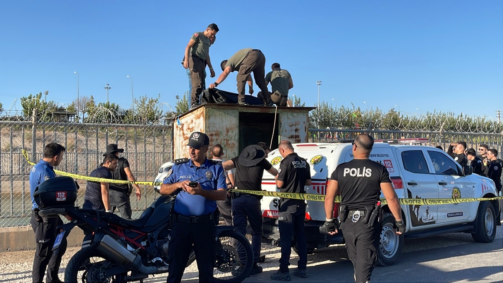 Şanlıurfa’da sulama kanalına düşen kişiyi kurtarmak için 2 kişi suya atladı; 1 ölü