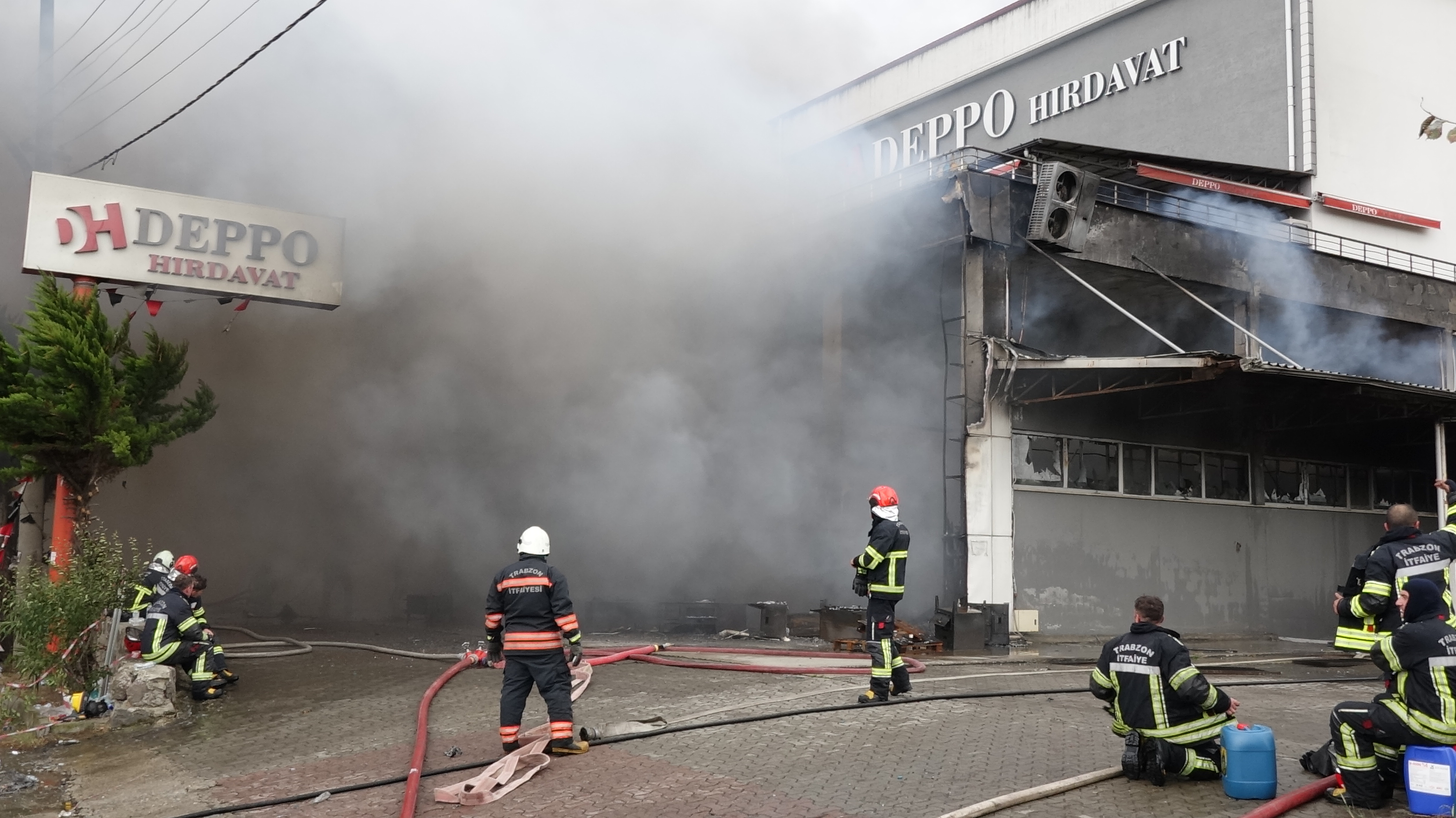 Trabzon- Yanan AVM dron ile görüntülendi