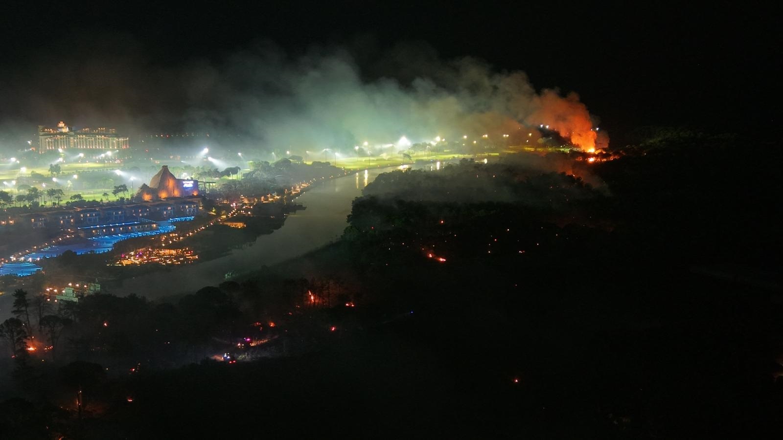 Antalya'da orman yangını; 1 otel tahliye edildi 