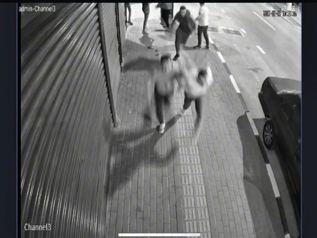 Bursada Tartıştığı kişiyi tabancayla başından vurdu; olay anı kamerada