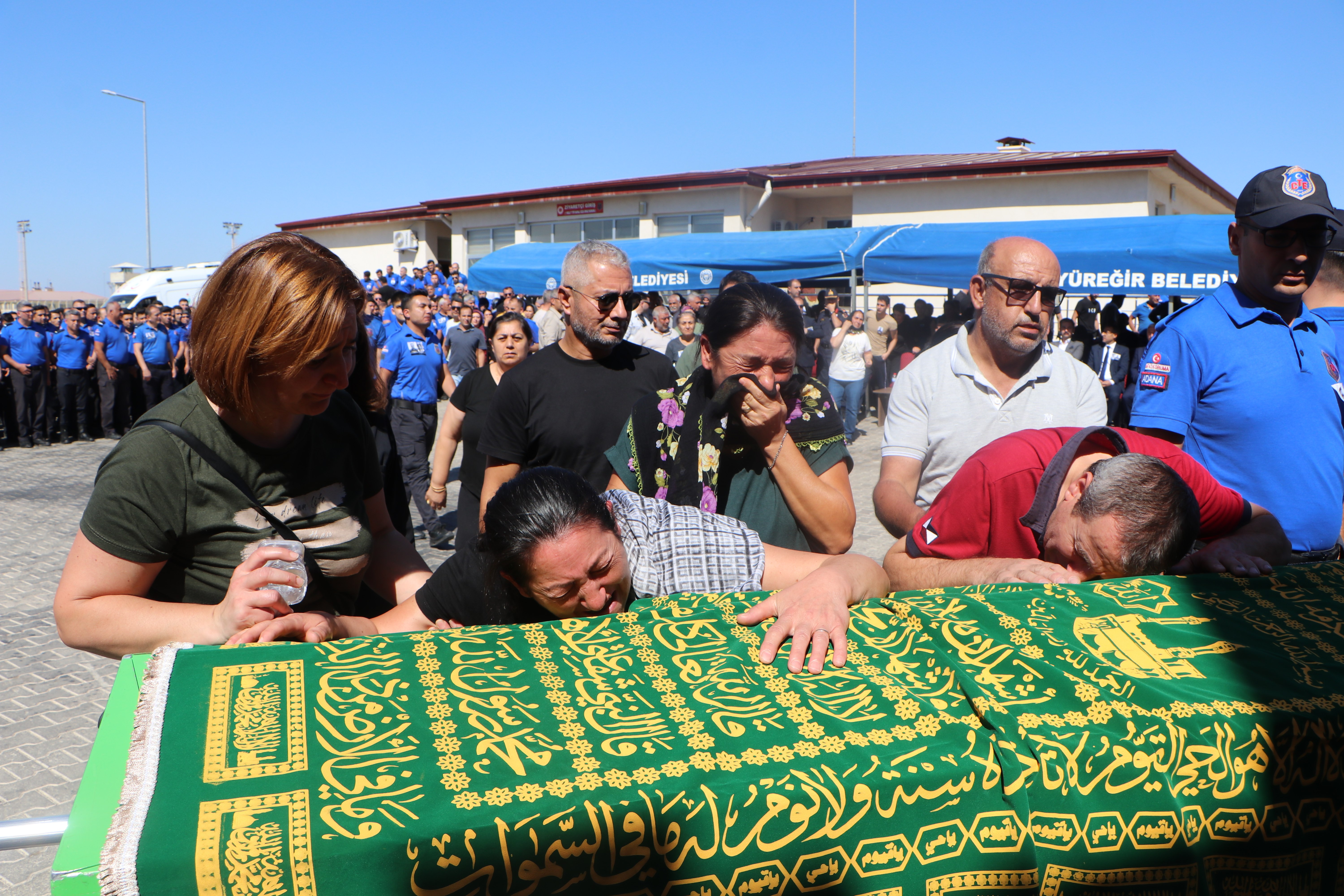 Kazada ölen cezaevi memurları, son yolculuklarına uğurlandı