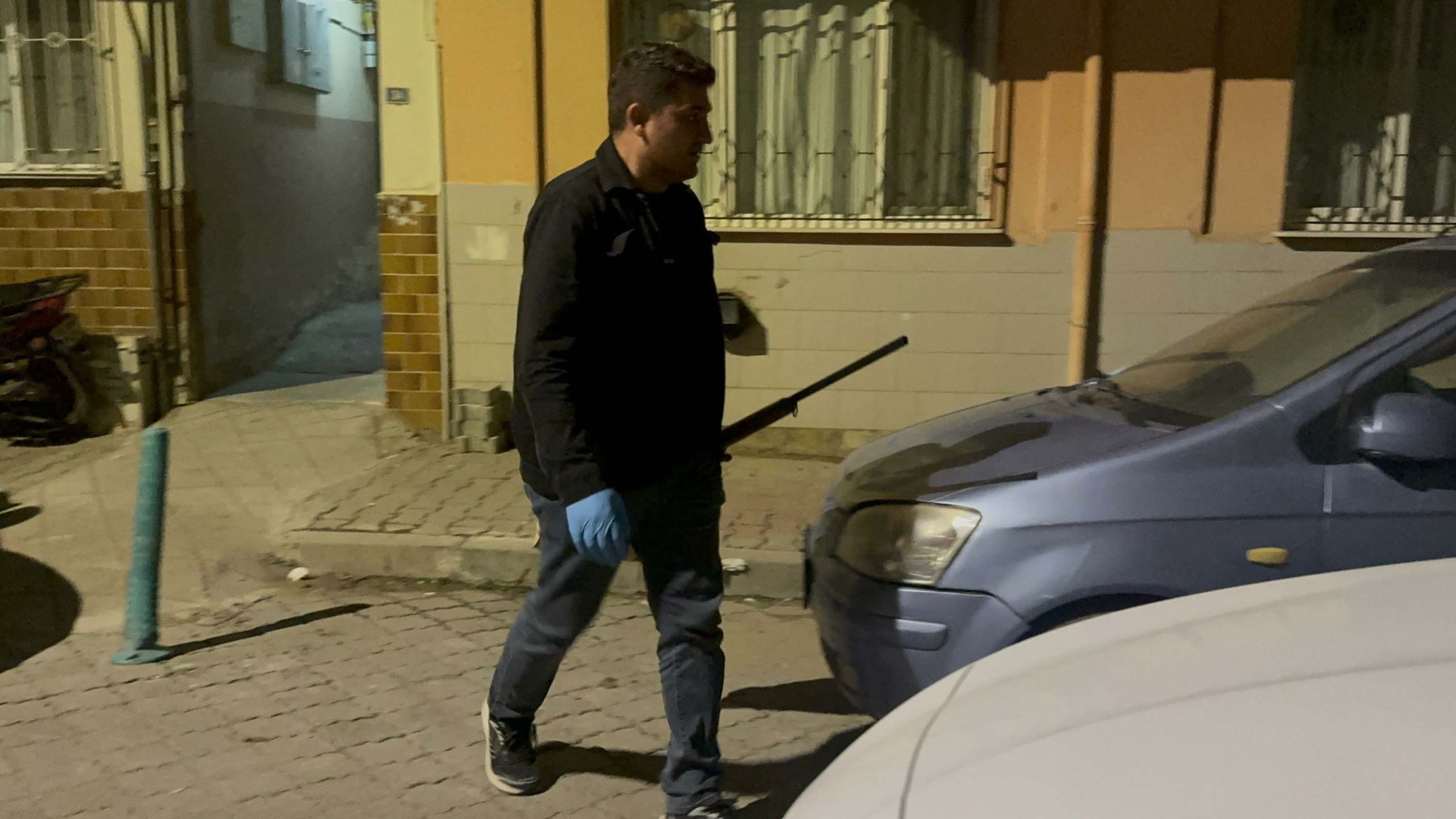 3 çocuk annesi eşini tüfekle öldüren zanlı tutuklandı