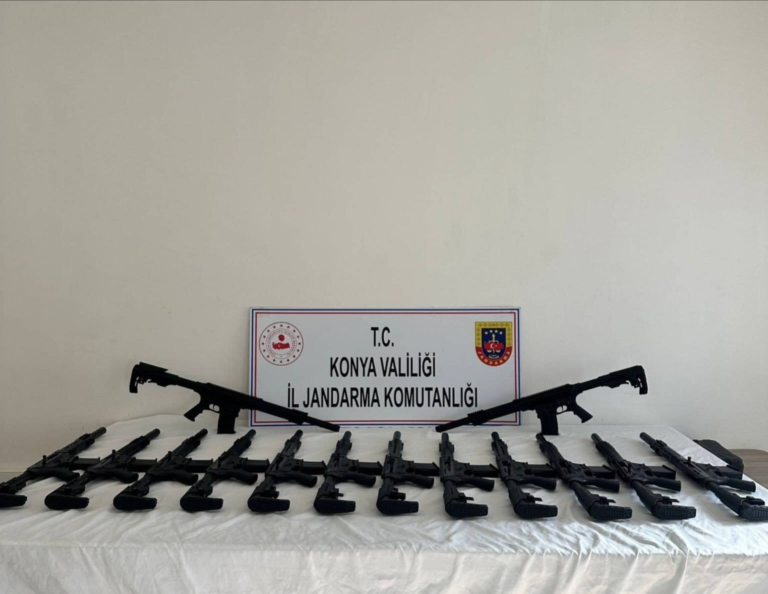 Konya Jandarmadan Kaçak Av Tüfeği Operasyonu: 26 Silah Ele Geçirildi