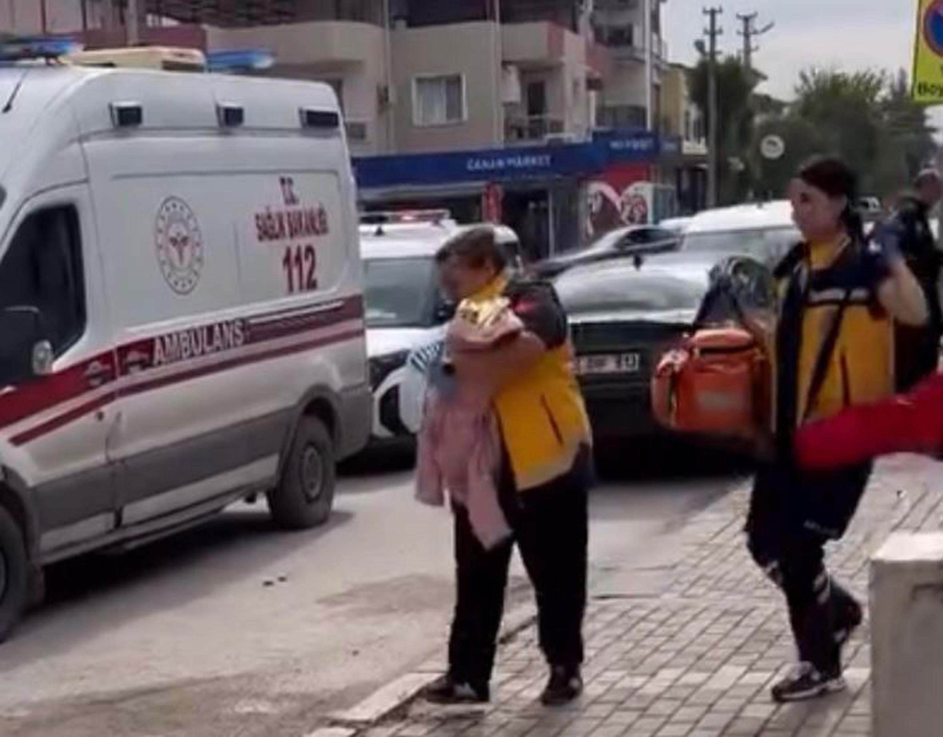 Gaziantep'te Cami avlusuna terk edilen bebek, tedaviye alındı