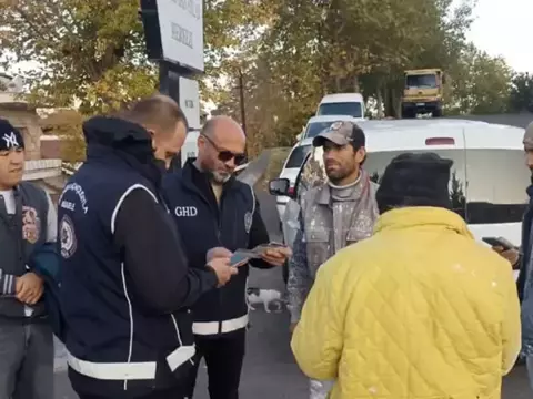 81 ilde büyük operasyon! 132'si yabancı 169 organizatör yakalandı