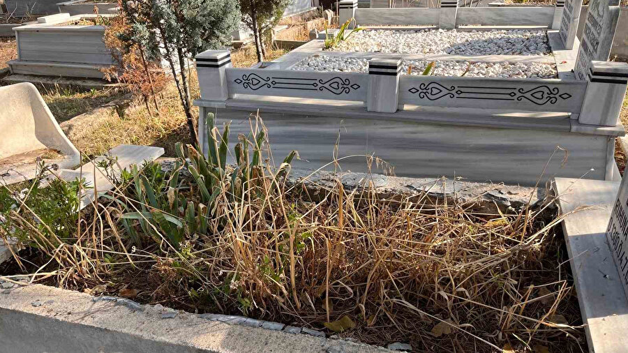  Tekirdağ'da Mezarlıktan mermer çalıp evinin bahçesine döşedi: 81 parça taşla yakalandı