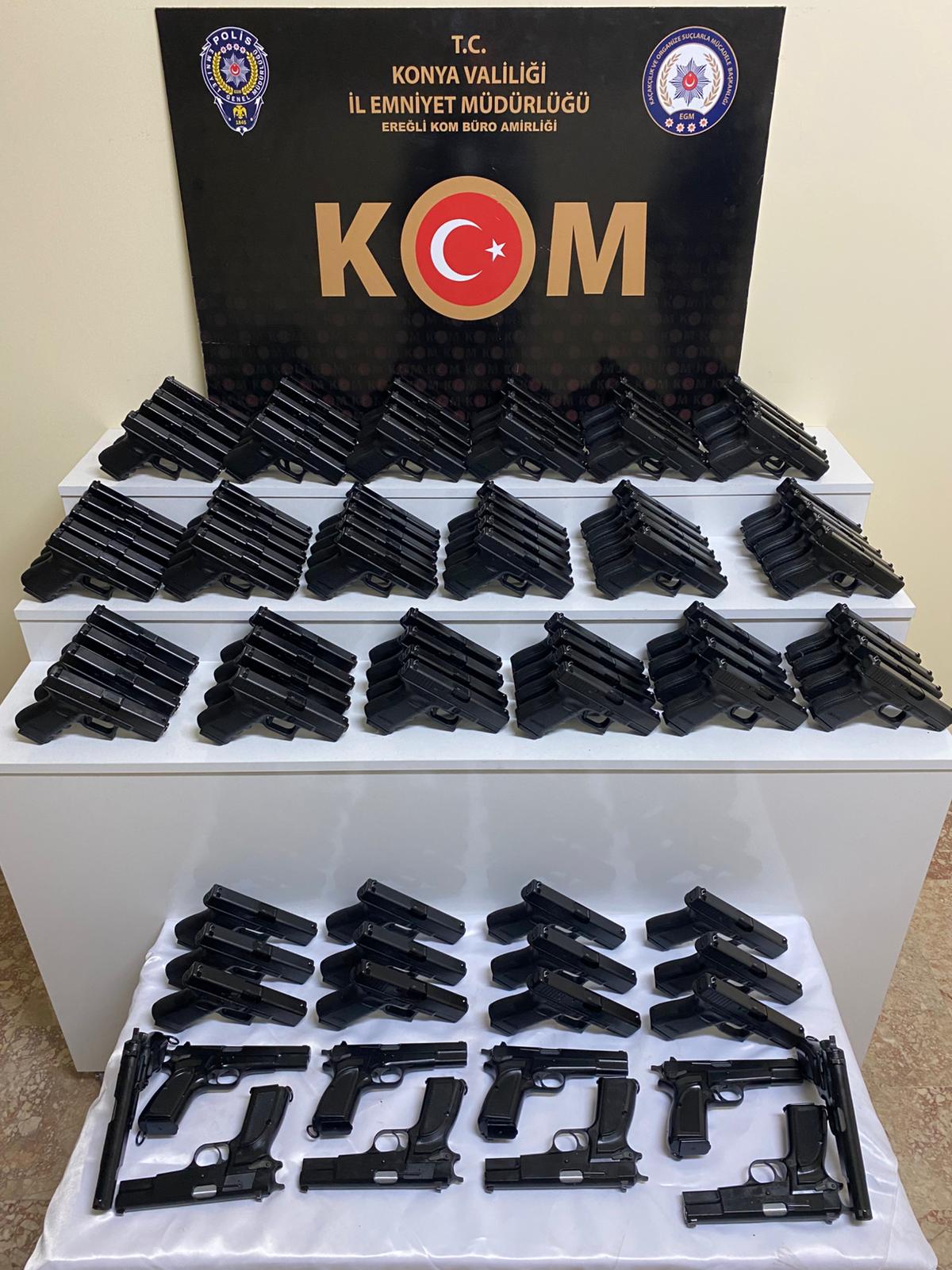 KONYA’DA 100 ADET RUHSATSIZ TABANCA ELE GEÇİRİLDİ