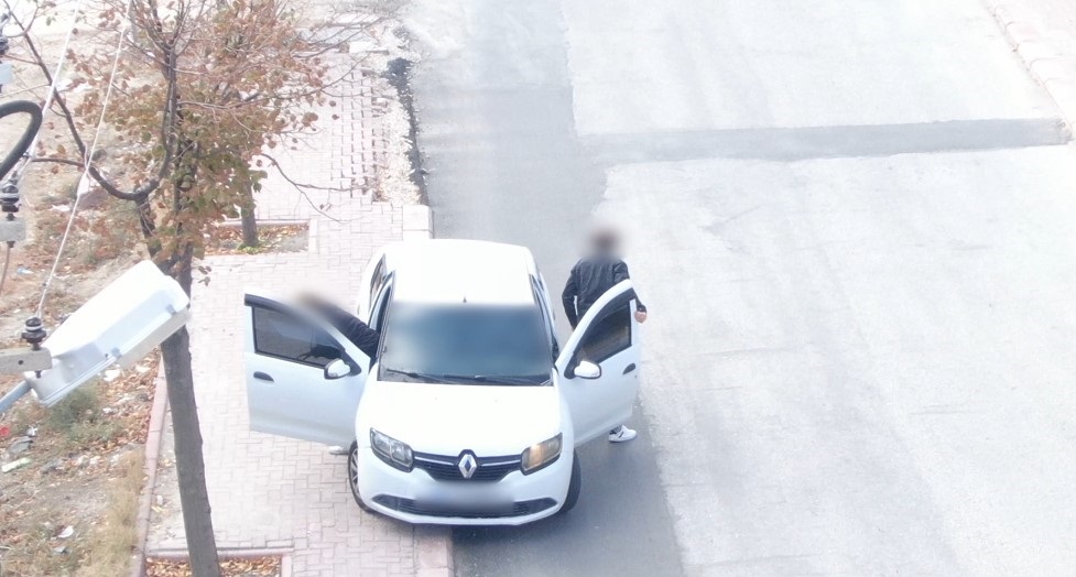 KONYADA DRON’UN GÖZÜNDEN KAÇAMADILAR: SÜRÜCÜ DEĞİŞİMİ KAMERADA