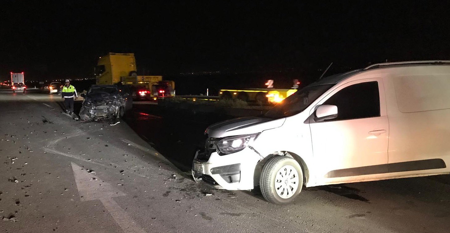 Konya'da 3 aracın karıştığı zincirleme kaza: 6 yaralı