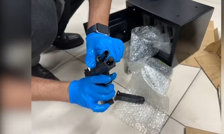 KONYA'DA KAÇAK SİLAH OPERASYONU: 100 SİLAH ELE GEÇİRİLDİ!