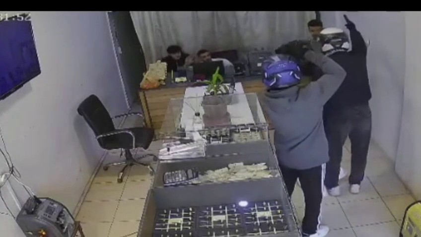 Hatay - Kuyumcudan 4 kilogram altını alan silahlı soyguncular tutuklandı