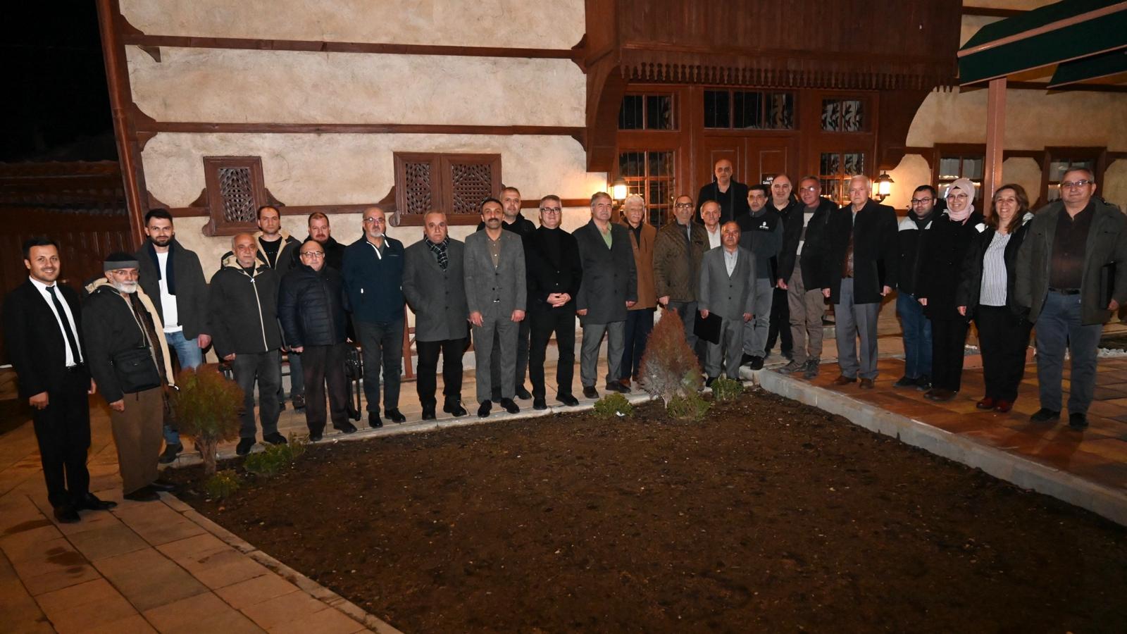 BAŞKAN USTAOĞLU BASIN MENSUPLARINI AĞIRLADI 