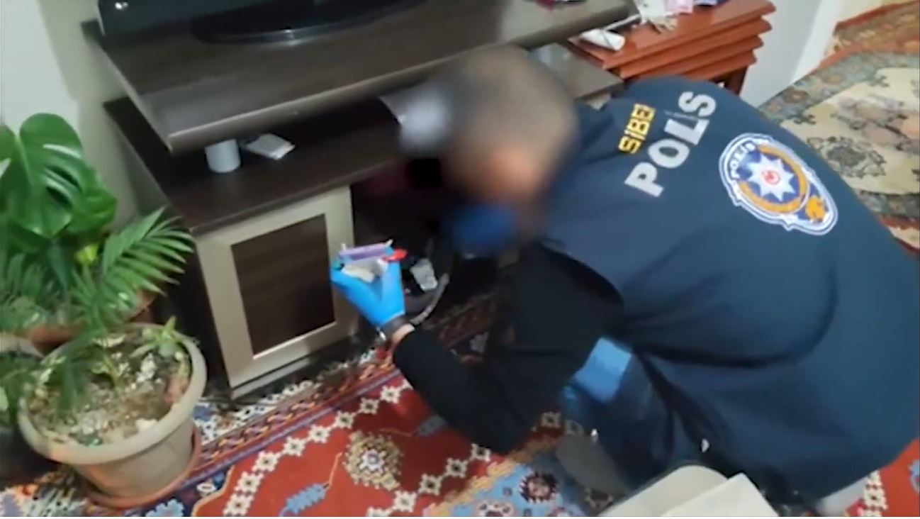 Konya  Dahil 16 ilde siber suç operasyonu: 126 gözaltı