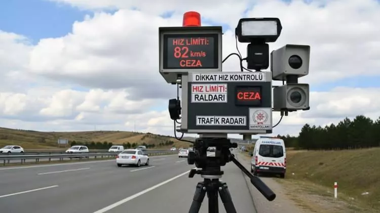 Sürücüler Dikkat: "Radarı Geçince Gaza Basma" Devri 2026 İtibarıyla Resmen Kapandı!