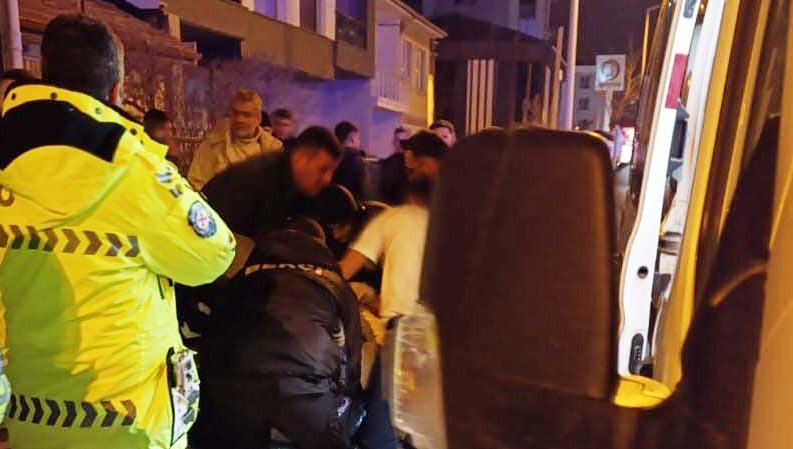 Kafede silahlı kavga: 2 müşteri yaralandı