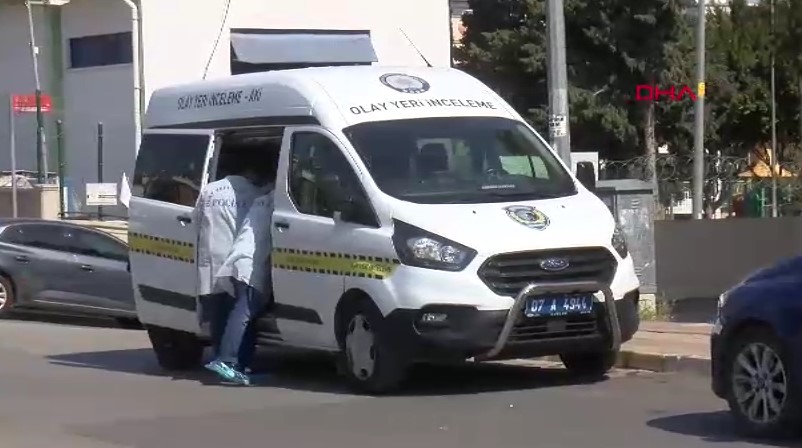 Antalya- Araç park tartışması kanlı bitti: 1 ölü, 2 ağır yaralı