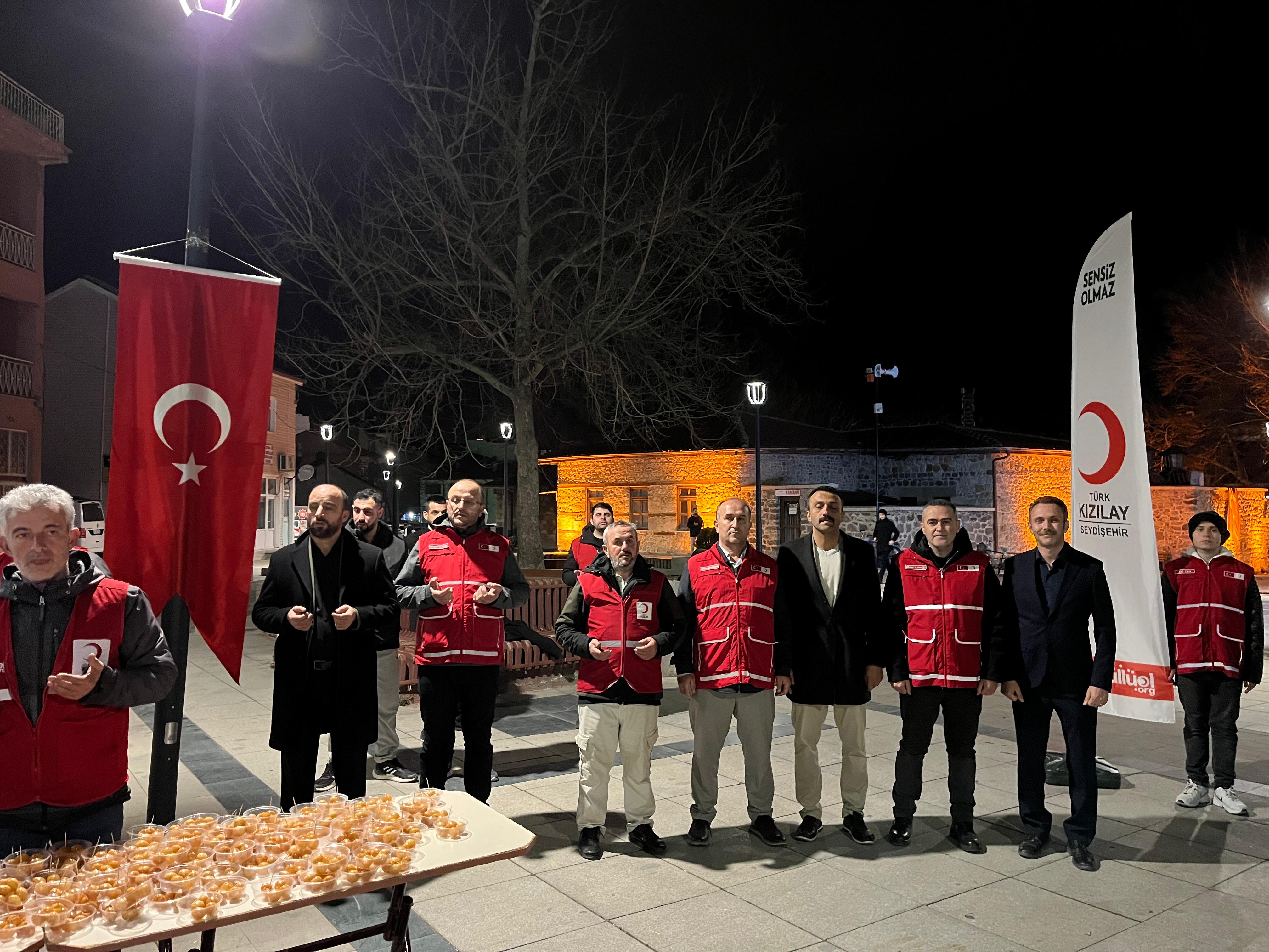 Seydişehir'de Şehitlerin Ruhu İçin Lokma İkramı: Kızılay’dan Anlamlı Vefa