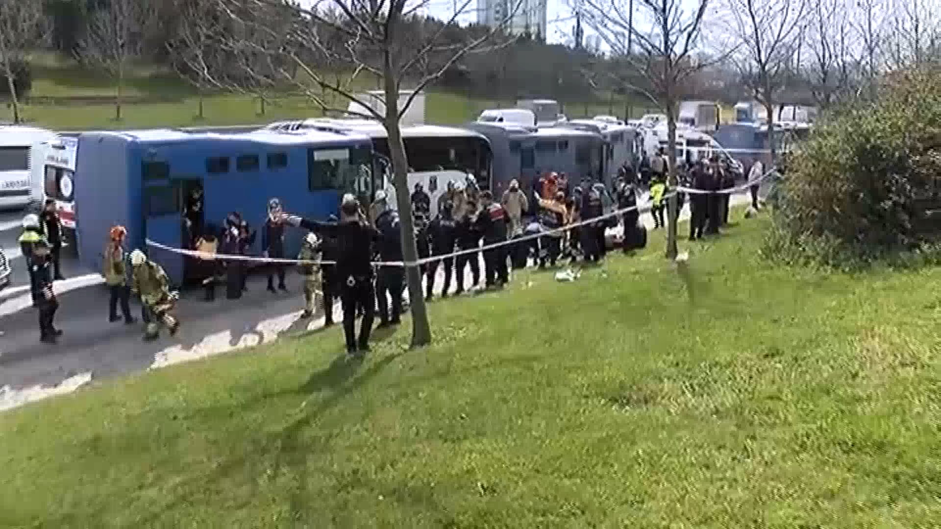 Bağcılar'da 4 cezaevi sevk aracı kaza yaptı; 6 jandarma yaralandı