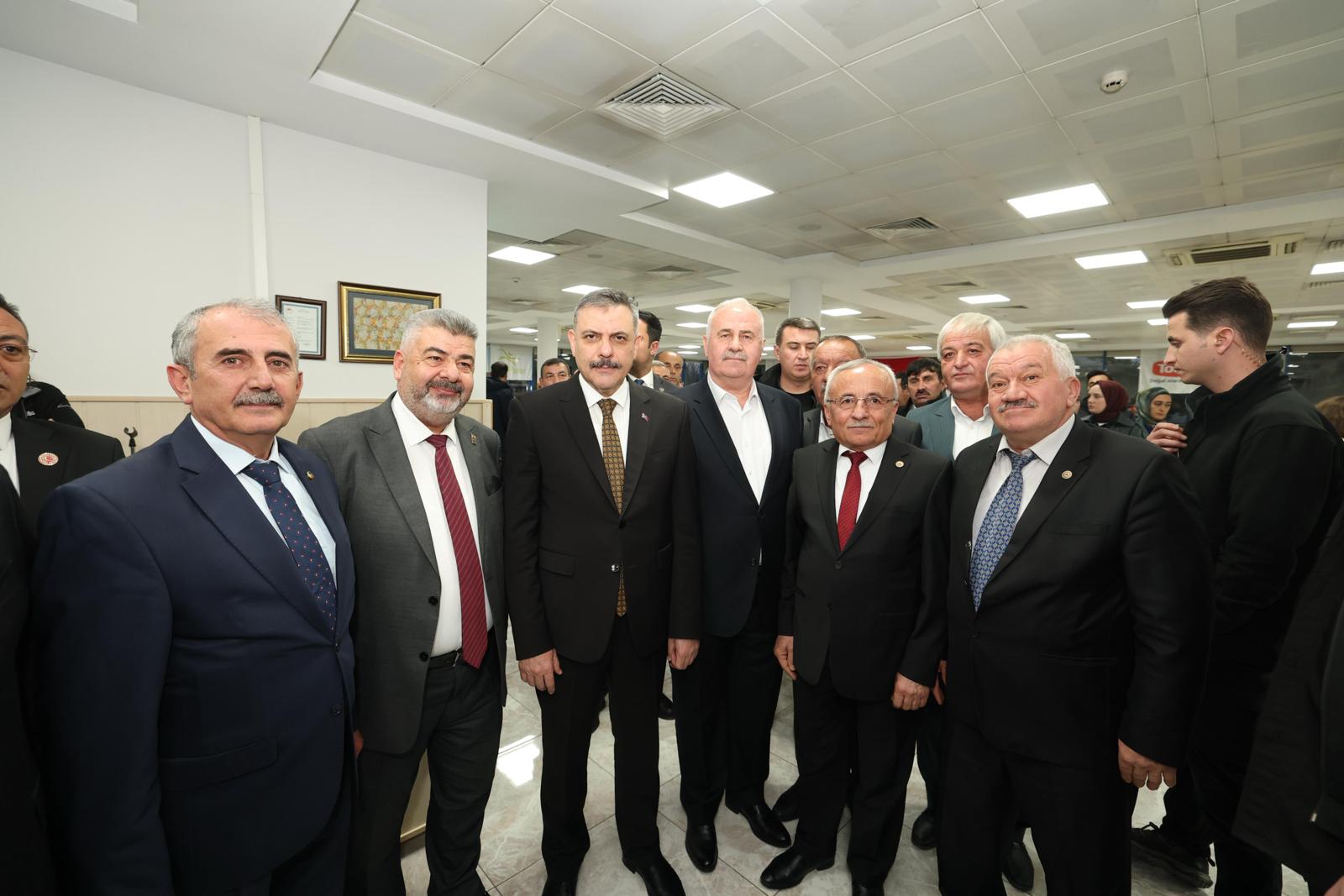 Seydişehir’e Bakan Müjdesi: Ata Toprağına Geleceğim