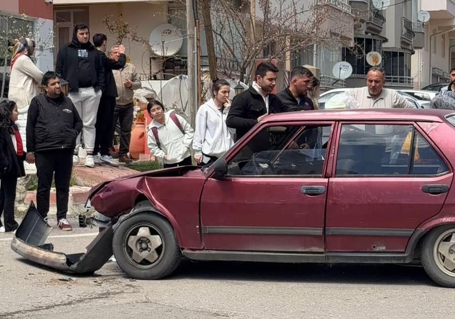 Seydişehir'de İki Araç Çarpıştı: 1 Yaralı