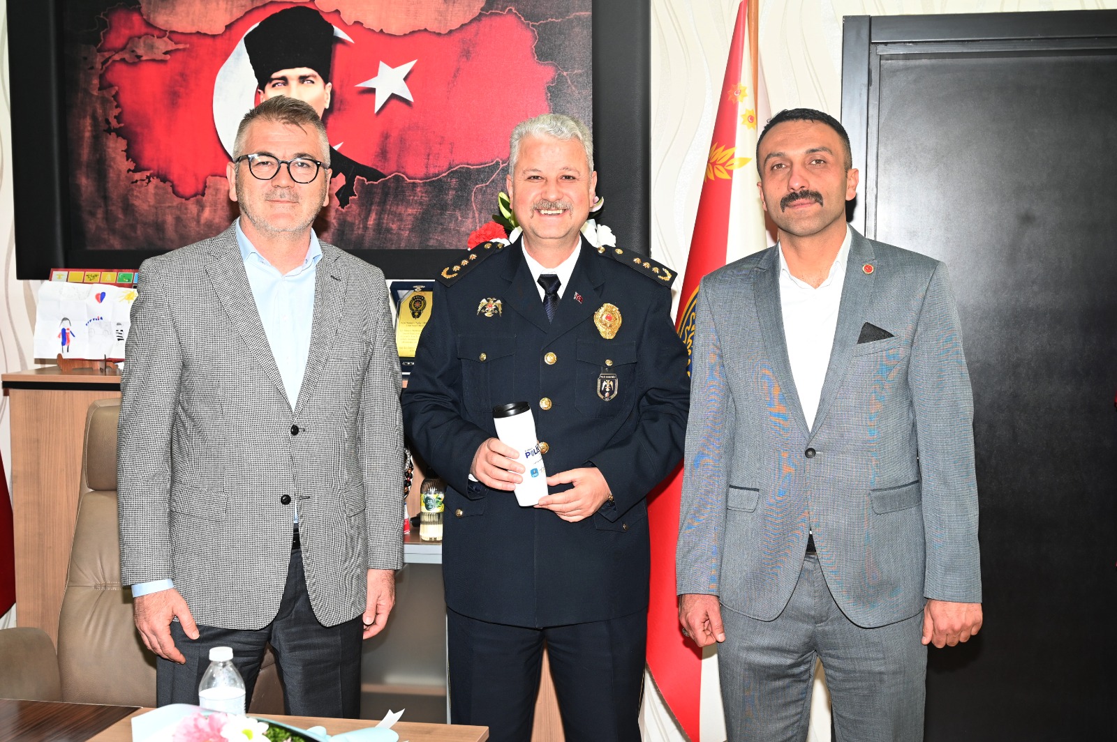 BAŞKAN USTAOĞLU, EMNİYET PERSONELİNİ UNUTMADI 