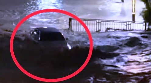 Osmaniye’de içinde 2 kişinin öldüğü otomobilin sele kapıldığı anlara ait görüntüler ortaya çıktı