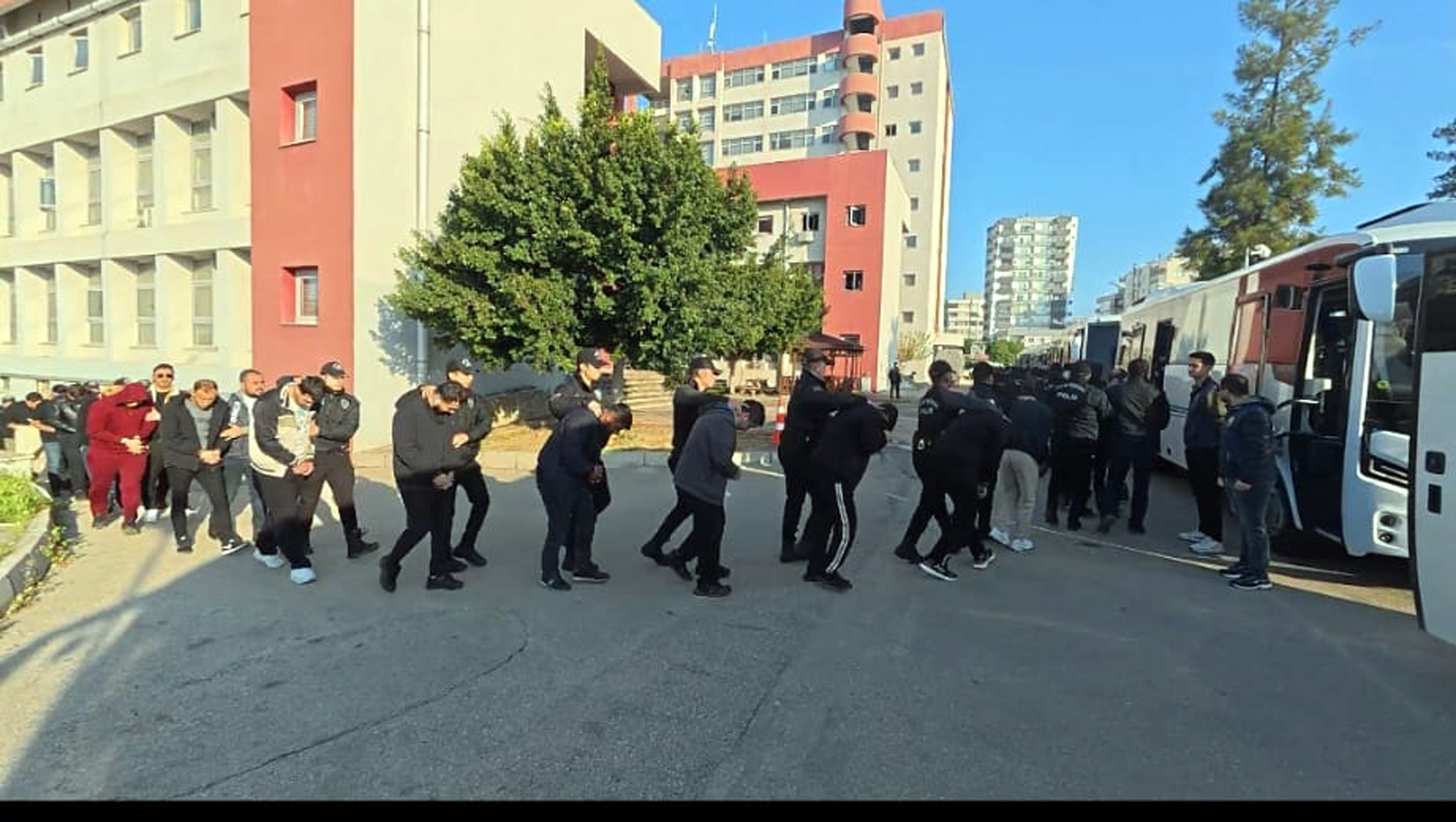 22 İlde Dev Operasyon: 25 Milyar Liralık Kara Para Trafiği Çökertildi!