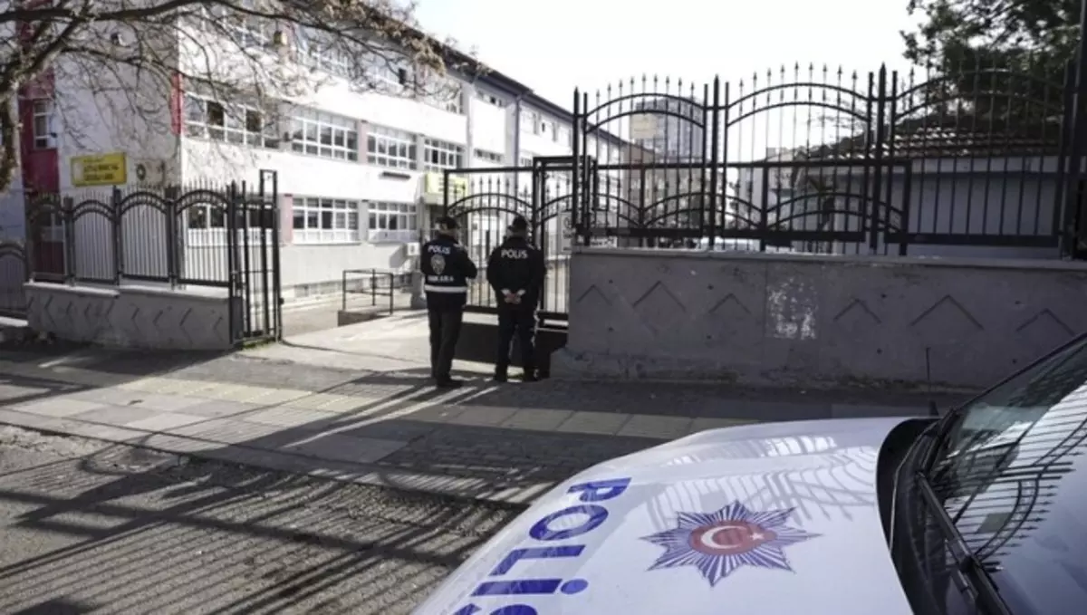 Okullarda Güvenlikte Yeni Dönem: 7 Basamaklı "Güvenlik Kabinesi" Modeli