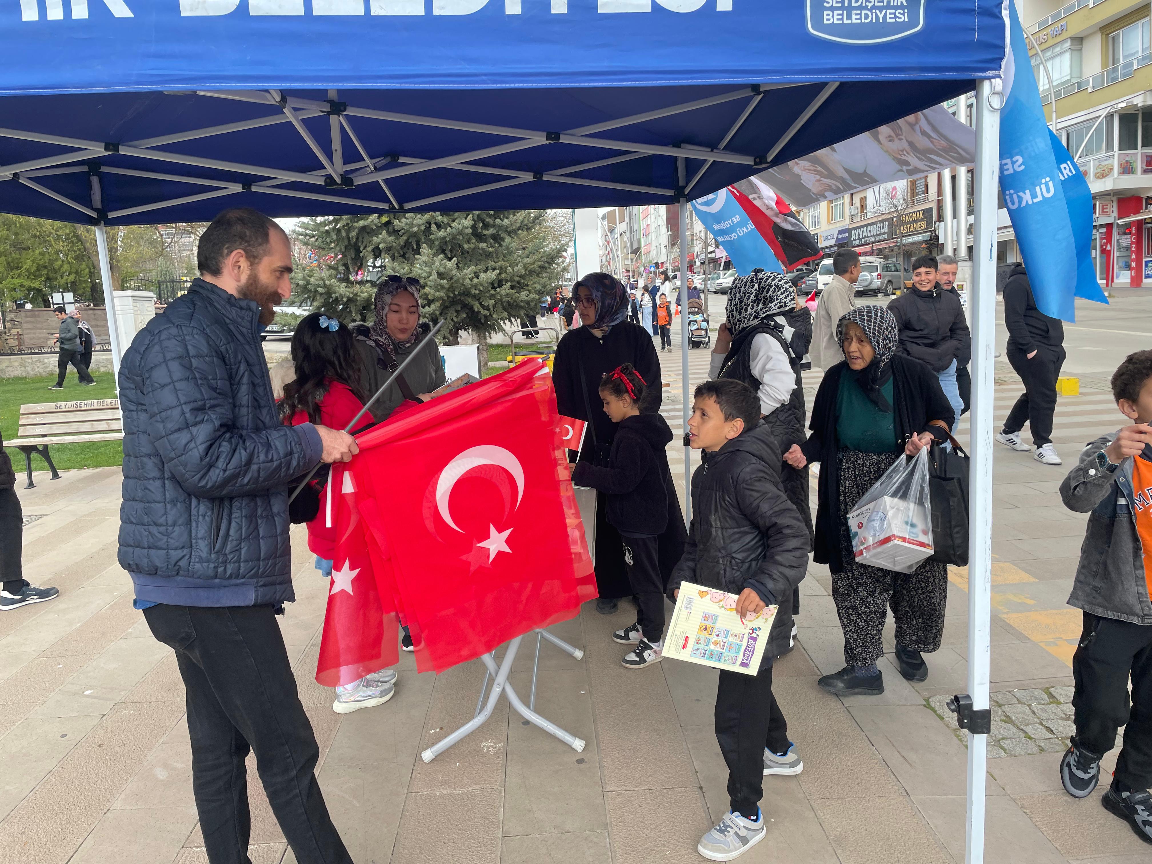 Seydişehir Ülkü Ocakları’ndan Geleceğin Türk Bayraklarına Anlamlı Hediye