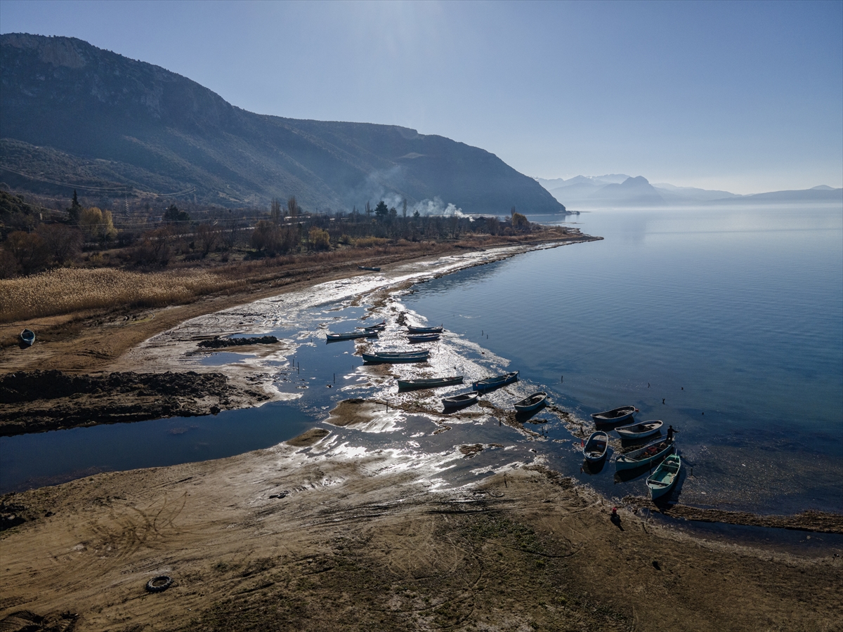 Beyşehir ve Eğirdir gölünün su seviyesinde azalma meydana geldi