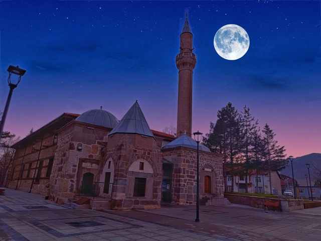 Bugün Regaip Kandili