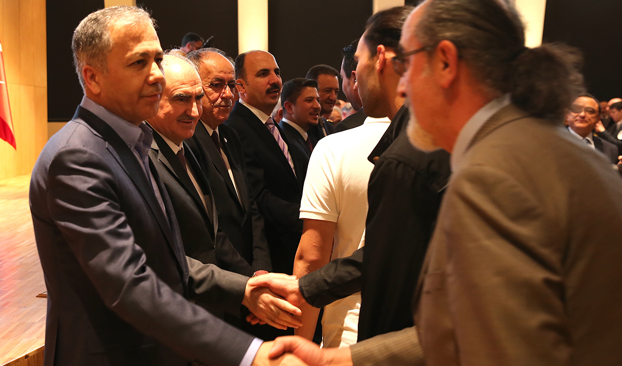 İçişleri Bakanı Ali Yerlikaya, Konya'da bayramlaşma programına katıldı