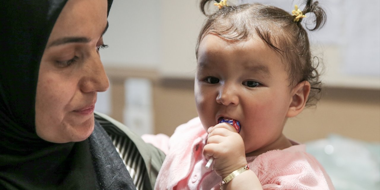 Konya’da 7 aylık bebeğin karnından 400 binde 1 görülen 800 gramlık kitle operasyonla çıkartıldı