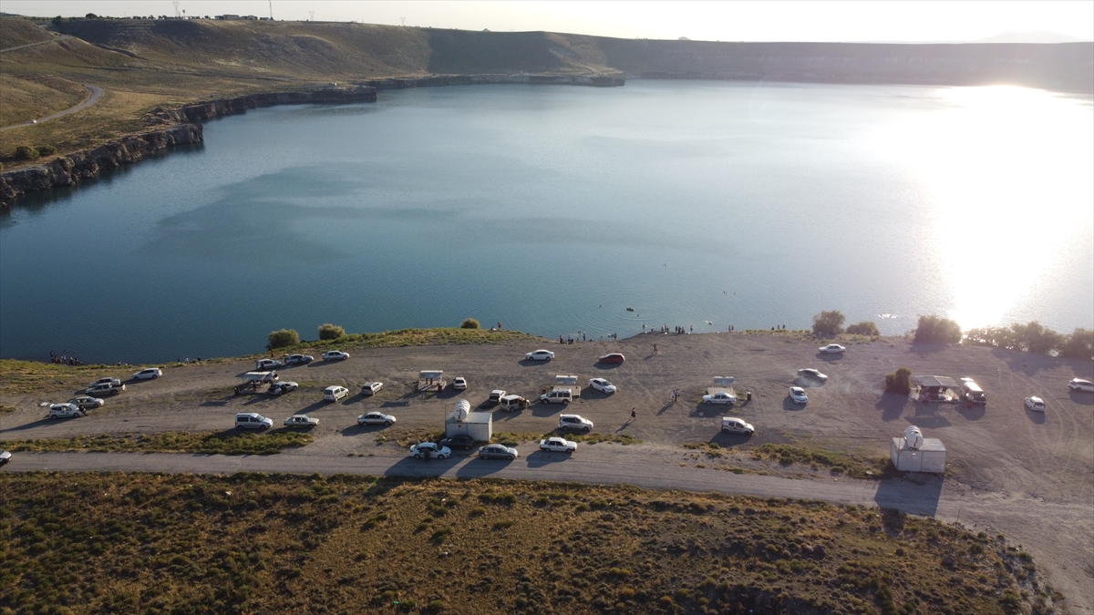 Konya’da bulunan Türkiye'nin en derin gölü ziyaretçilerin gözdesi