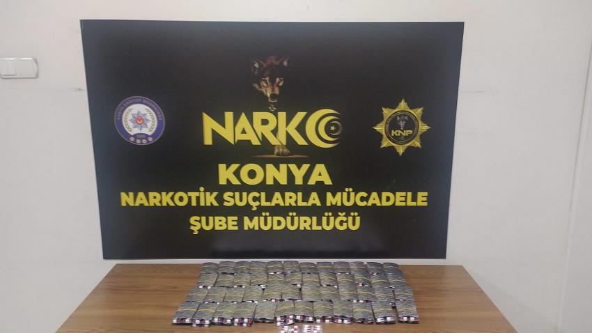 KONYA’DA ZEHİR TACİRLERİNE DARBE: 2703 ADET HAP ELE GEÇİRİLDİ