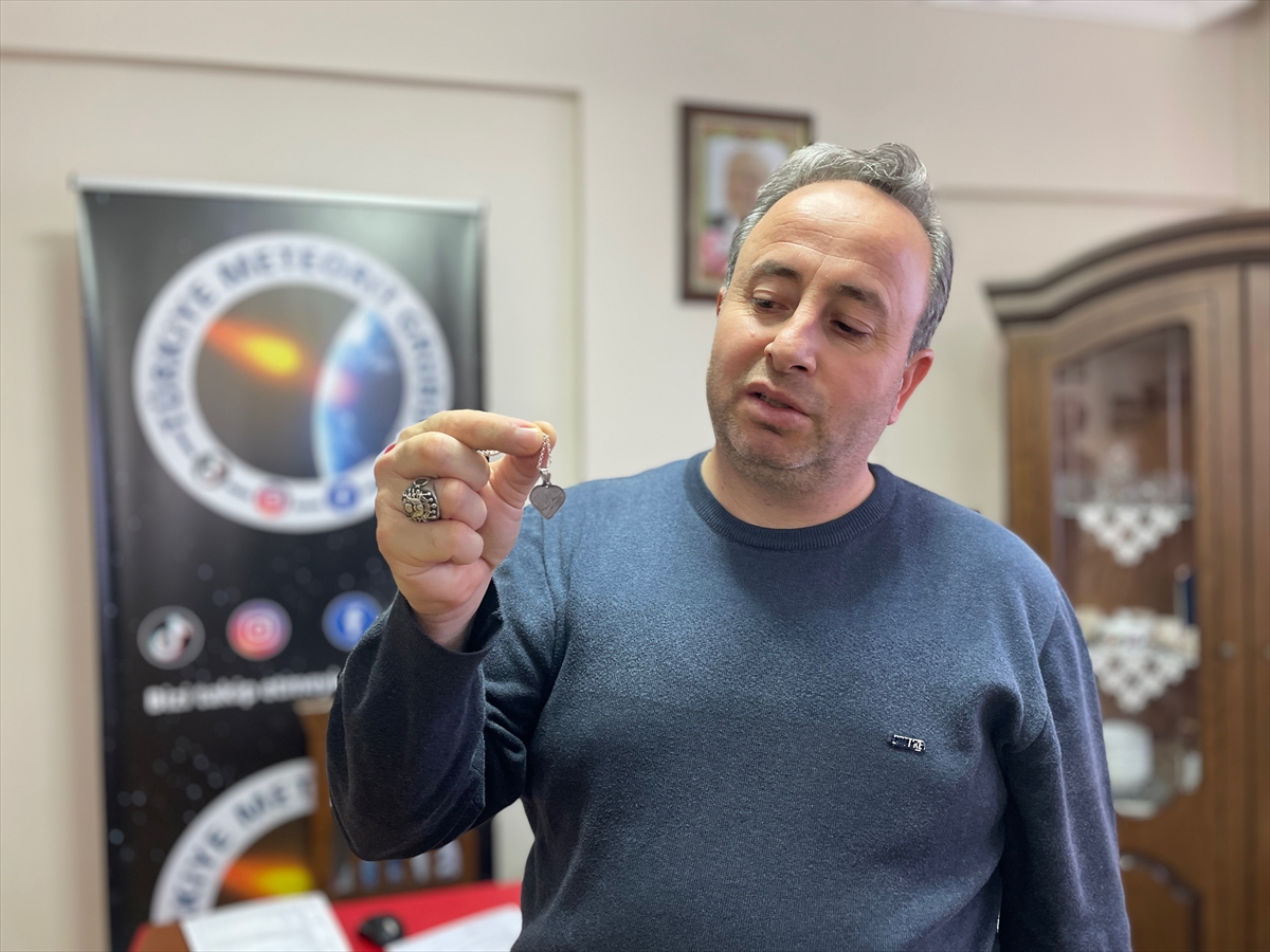 Konyalı iş insanı gök taşından kalp figürlü kolye yaptırdı