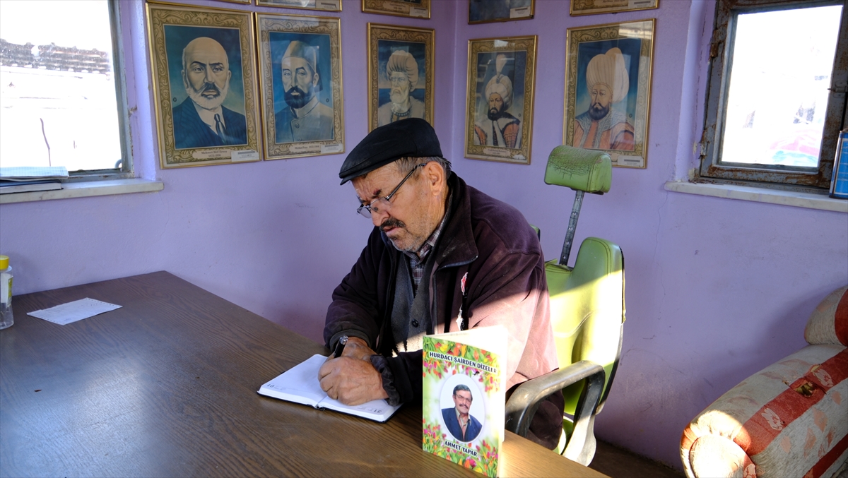 Konyalı "Hurdacı Şair" duygularını yazdığı şiirlerle anlatıyor