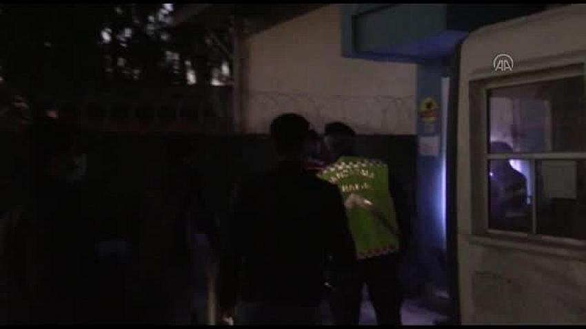 Kumar oynatılan binaya iş makinesiyle duvarı kırılarak girildi